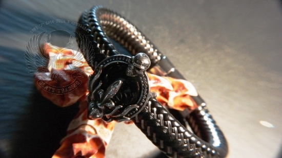 Armband aus Edelstahl & Leder